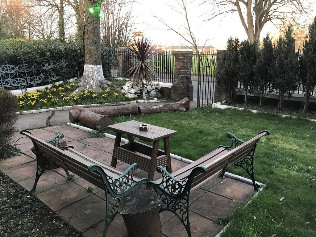 A Gosport Inn エクステリア 写真